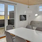 2 Bedroom In Vaeggerlose Apartamento Bøtø By