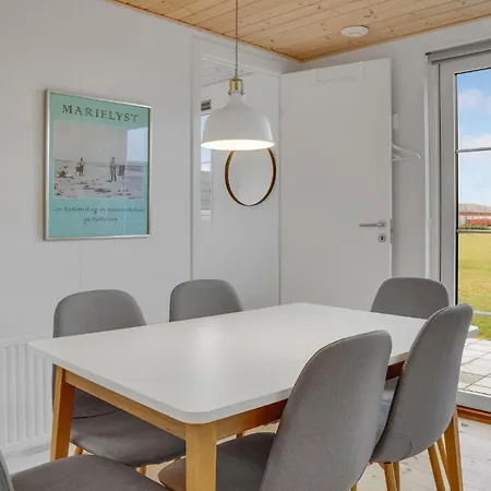 2 Bedroom In Vaeggerlose Apartamento Bøtø By