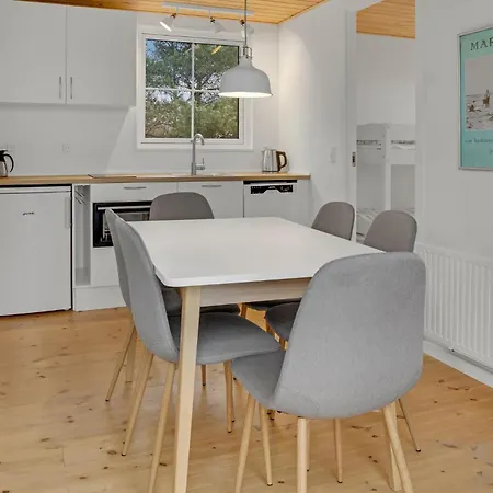 2 Bedroom In Vaeggerlose *