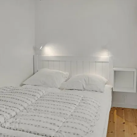 2 Bedroom In Vaeggerlose Apartmán Bøtø By